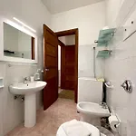 Ferienhaus Stunning With Private Pool In