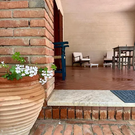 בית נופש Stunning With Private Pool In