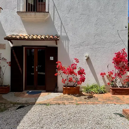 Stunning With Private Pool In בית נופש *