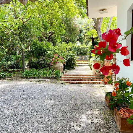 Stunning With Private Pool In * צ'פאלו