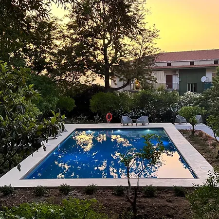 Stunning With Private Pool In צ'פאלו